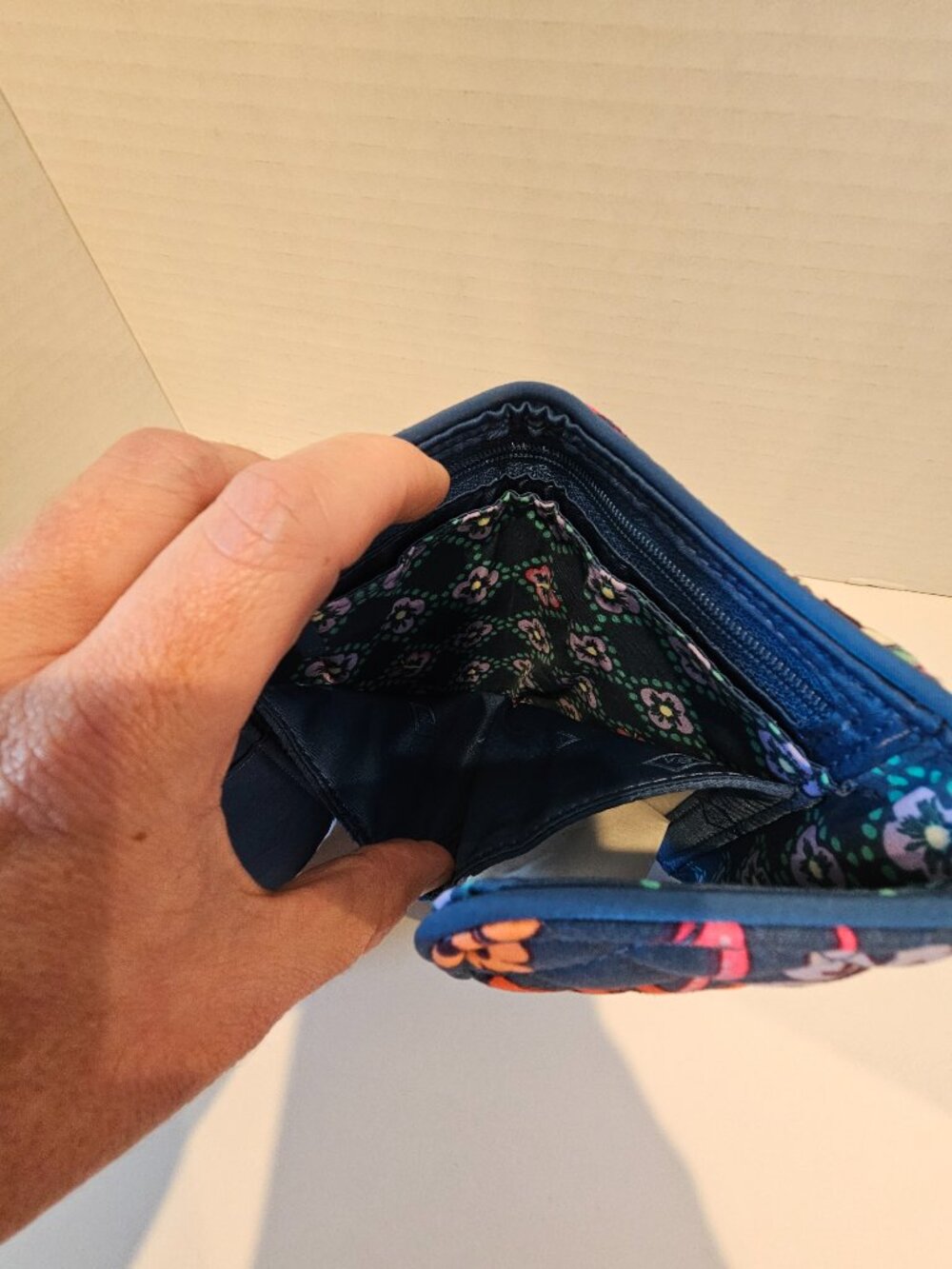 NWT Vera Bradley RFID Riley Compact Wallet Dragon Fruit Floral Paisley Blue Pink - Picture 10 of 12